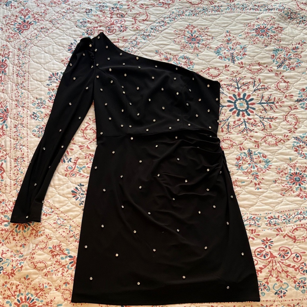 Chic Black One-Shoulder Dress with Sparkling Accents
